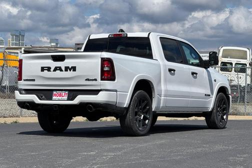 Ivory White Tri-Coat Pearlcoat 2026 RAM 1500 Laramie