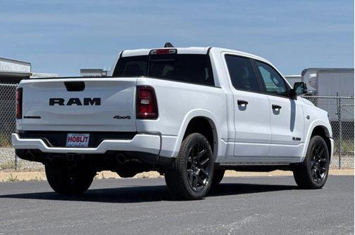 Ivory White Tri-Coat Pearlcoat 2026 RAM 1500 Laramie
