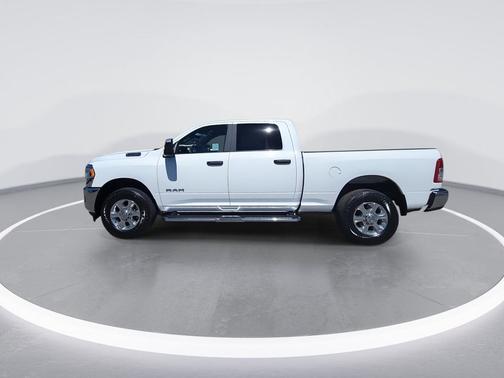 Bright White Clearcoat 2024 RAM 2500 Big Horn Crew Cab 4x2 6'4' Box