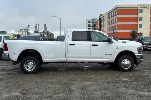 2026 RAM 3500 Big Horn Crew Cab 4x4 8' Box