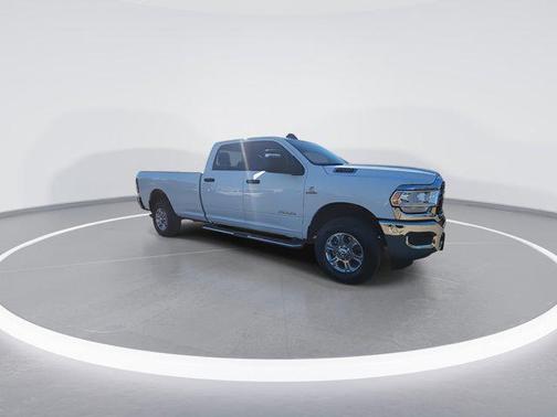 2023 RAM 2500 Big Horn Crew Cab 4x4 8' Box