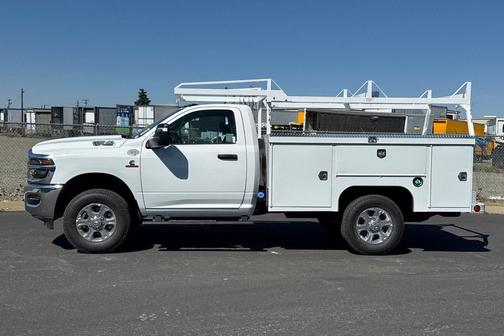 Bright White Clearcoat 2026 RAM 3500 Tradesman/Big Horn