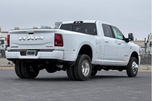 2026 RAM 3500 Laramie Crew Cab 4x4 8' Box
