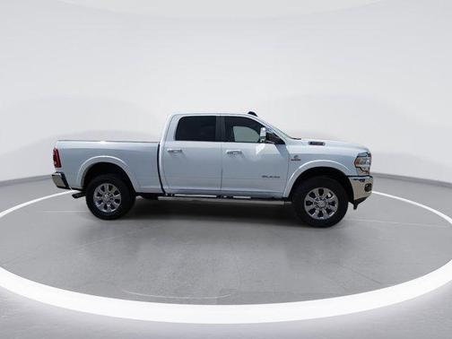 2020 RAM 3500 Laramie Crew Cab 4x4 6'4' Box
