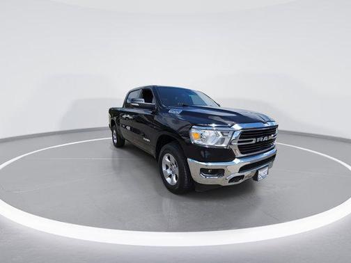 Diamond Black Crystal Pearlcoat 2021 RAM 1500 Big Horn/Lone Star