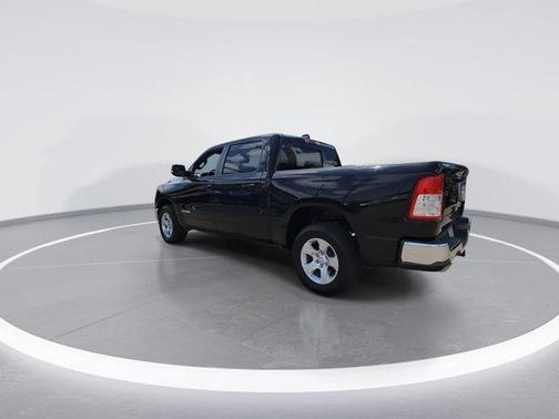 Diamond Black Crystal Pearlcoat 2021 RAM 1500 Big Horn/Lone Star