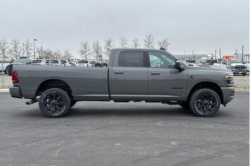 2026 RAM 3500 Laramie Crew Cab 4x4 8' Box