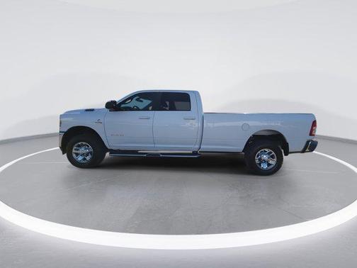 2021 RAM 2500 Big Horn Crew Cab 4x4 8' Box