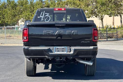 Diamond Black Crystal Pearlcoat 2026 RAM 2500 Black Express Crew Cab 4x4 6'4' Box
