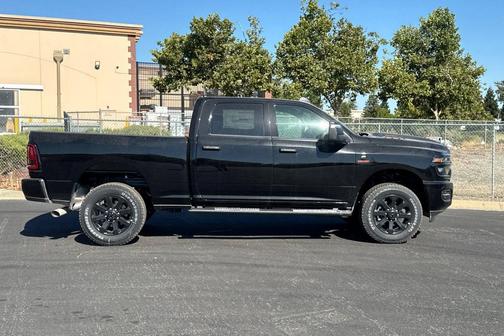Diamond Black Crystal Pearlcoat 2026 RAM 2500 Black Express Crew Cab 4x4 6'4' Box