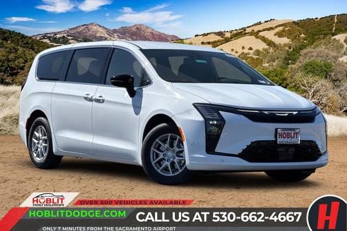 Bright White Clearcoat 2027 Chrysler Pacifica L