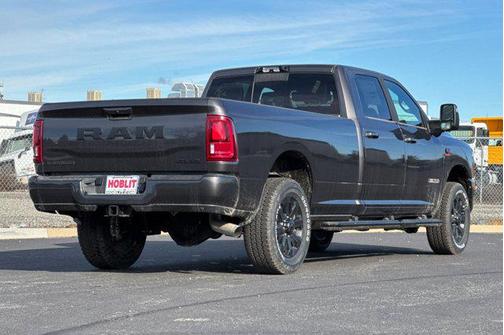 2026 RAM 3500 Laramie Crew Cab 4x4 8' Box