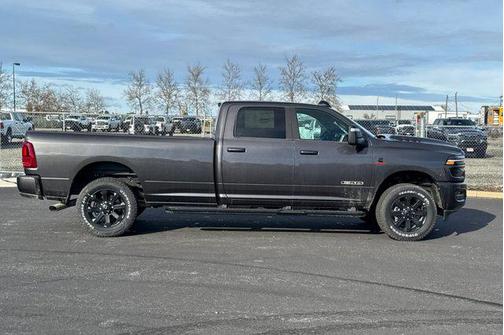 2026 RAM 3500 Laramie Crew Cab 4x4 8' Box