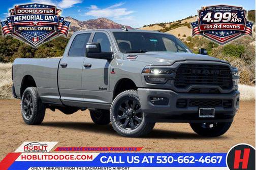 Ceramic Gray Clearcoat 2026 RAM 3500 Big Horn Crew Cab 4x4 8' Box