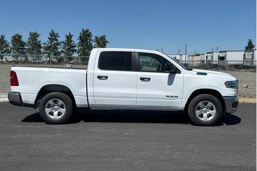 Bright White Clearcoat 2026 RAM 1500 Big Horn/Lone Star