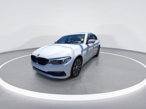 Alpine White 2018 BMW 530 530i