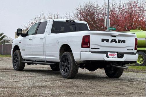 2026 RAM 3500 Laramie Crew Cab 4x4 8' Box