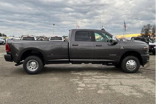 2026 RAM 3500 Laramie Crew Cab 4x4 8' Box