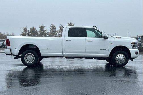 2026 RAM 3500 Laramie Crew Cab 4x4 8' Box