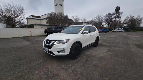2017 Nissan Rogue SL