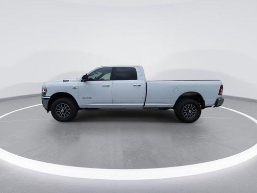 Bright White Clearcoat 2021 RAM 2500 Big Horn Crew Cab 4x4 8' Box