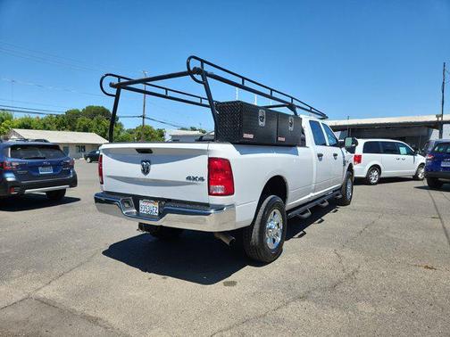 2017 RAM 3500 Tradesman Crew Cab 4x4 8' Box