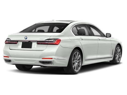 Alpine White 2022 BMW 740 i