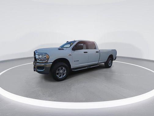 2024 RAM 3500 Big Horn Crew Cab 4x4 8' Box