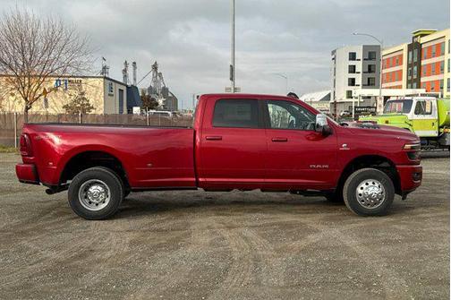 2026 RAM 3500 Laramie Crew Cab 4x4 8' Box