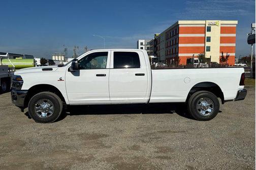 2026 RAM 2500 Tradesman Crew Cab 4x4 8' Box
