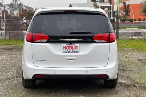 2026 Chrysler Voyager LX