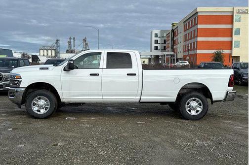 2026 RAM 2500 Tradesman Crew Cab 4x4 8' Box