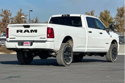 2026 RAM 3500 Big Horn Crew Cab 4x4 8' Box