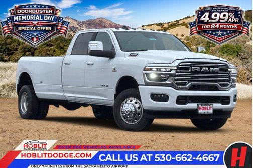 Bright White Clearcoat 2026 RAM 3500 Laramie Crew Cab 4x4 8' Box