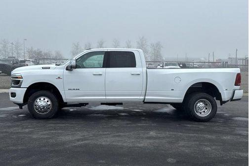 2026 RAM 3500 Laramie Crew Cab 4x4 8' Box
