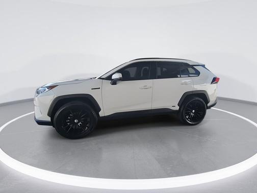 Super White 2020 Toyota RAV4 Hybrid XLE