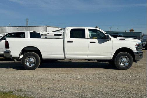 2026 RAM 2500 Tradesman Crew Cab 4x4 8' Box
