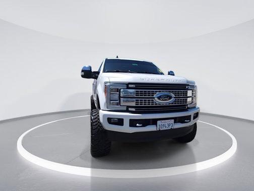 Oxford White 2019 Ford F-250 Platinum