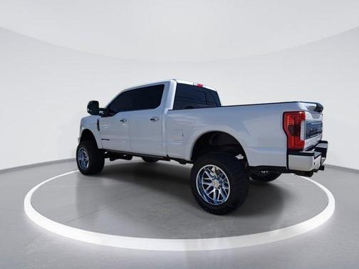 Oxford White 2019 Ford F-250 Platinum
