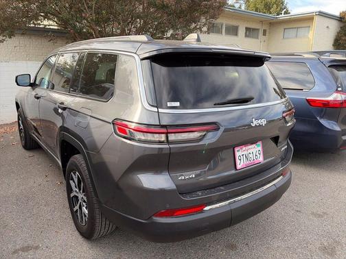 Baltic Gray Metallic Clearcoat 2025 Jeep Grand Cherokee L Limited