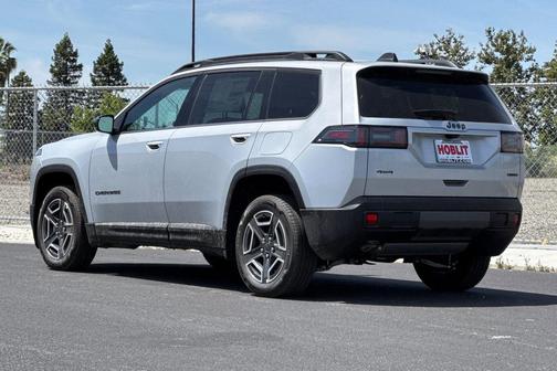 Silver Zynith Clearcoat 2026 Jeep Cherokee Limited
