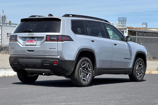 Silver Zynith Clearcoat 2026 Jeep Cherokee Limited