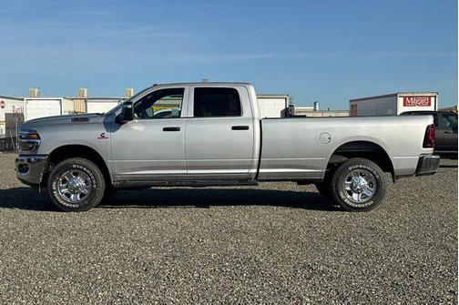 2026 RAM 2500 Tradesman Crew Cab 4x4 8' Box