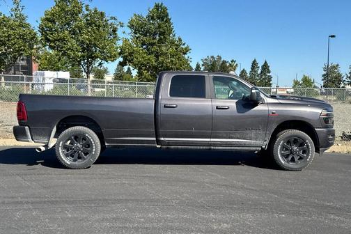 Granite Crystal Metallic Clearcoat 2026 RAM 2500 Laramie Crew Cab 4x4 8' Box
