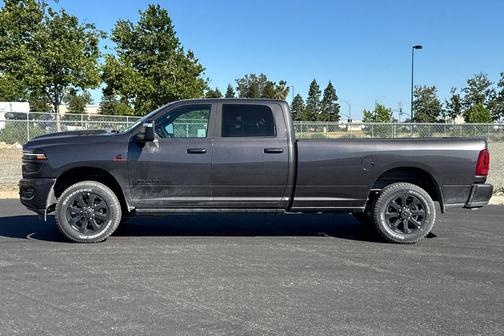 Granite Crystal Metallic Clearcoat 2026 RAM 2500 Laramie Crew Cab 4x4 8' Box
