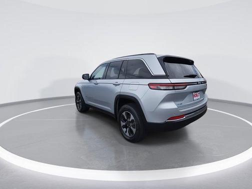 Silver Zynith 2024 Jeep Grand Cherokee 4xe Base