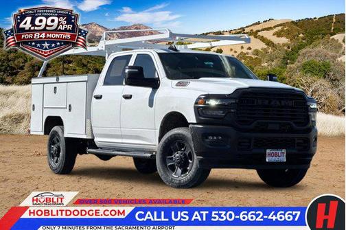 Bright White Clearcoat 2026 RAM 2500 Tradesman Crew Cab 4x4 8' Box