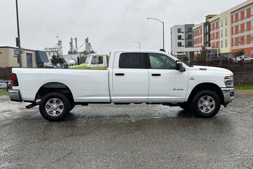 Bright White Clearcoat 2026 RAM 2500 Big Horn