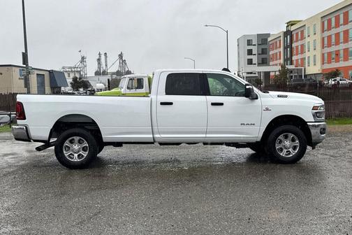 Bright White Clearcoat 2026 RAM 2500 Big Horn