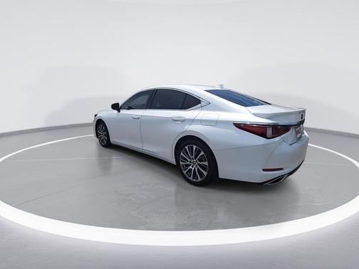White Pearl 2019 Lexus ES 350 Base